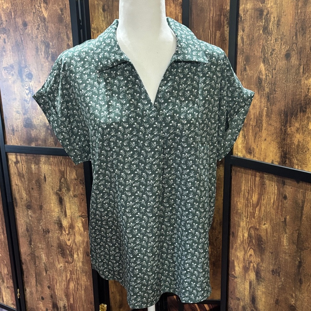 Elegant Green Floral Blouse